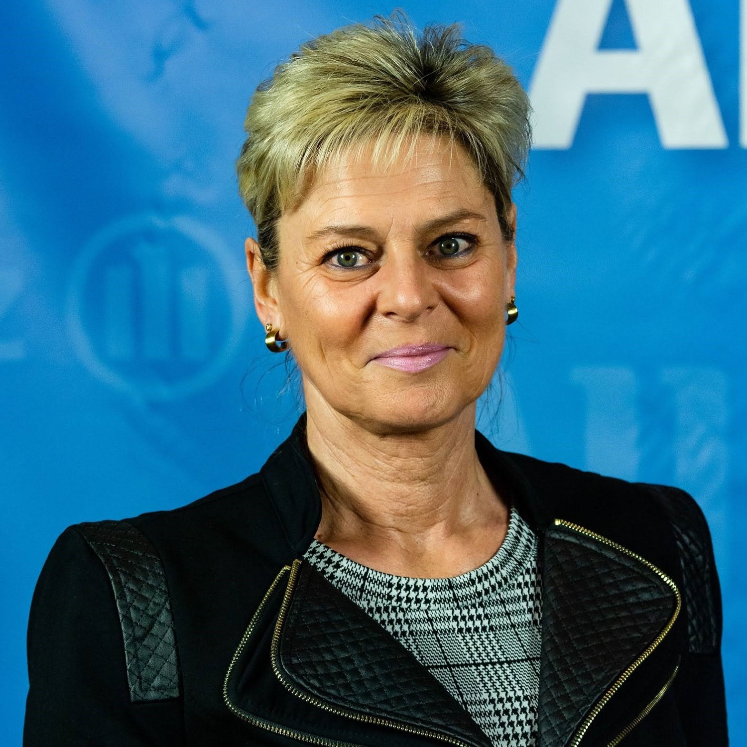 Allianz Versicherung Kai Bull Berlin - Dana Wawerzinek