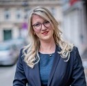 Profilbild Allianz Versicherung Katja Kutschera Berlin - Profilbild