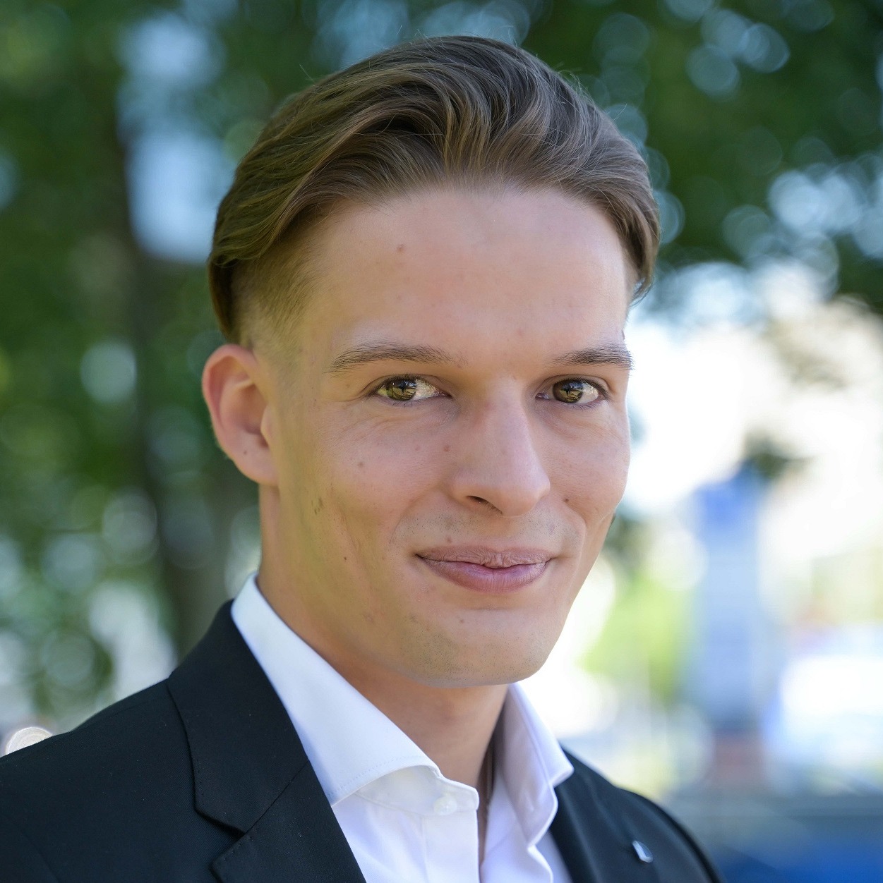 Allianz Versicherung Lange und Zielke GbR Stuttgart - Joshua Bauer - Auszubildender
