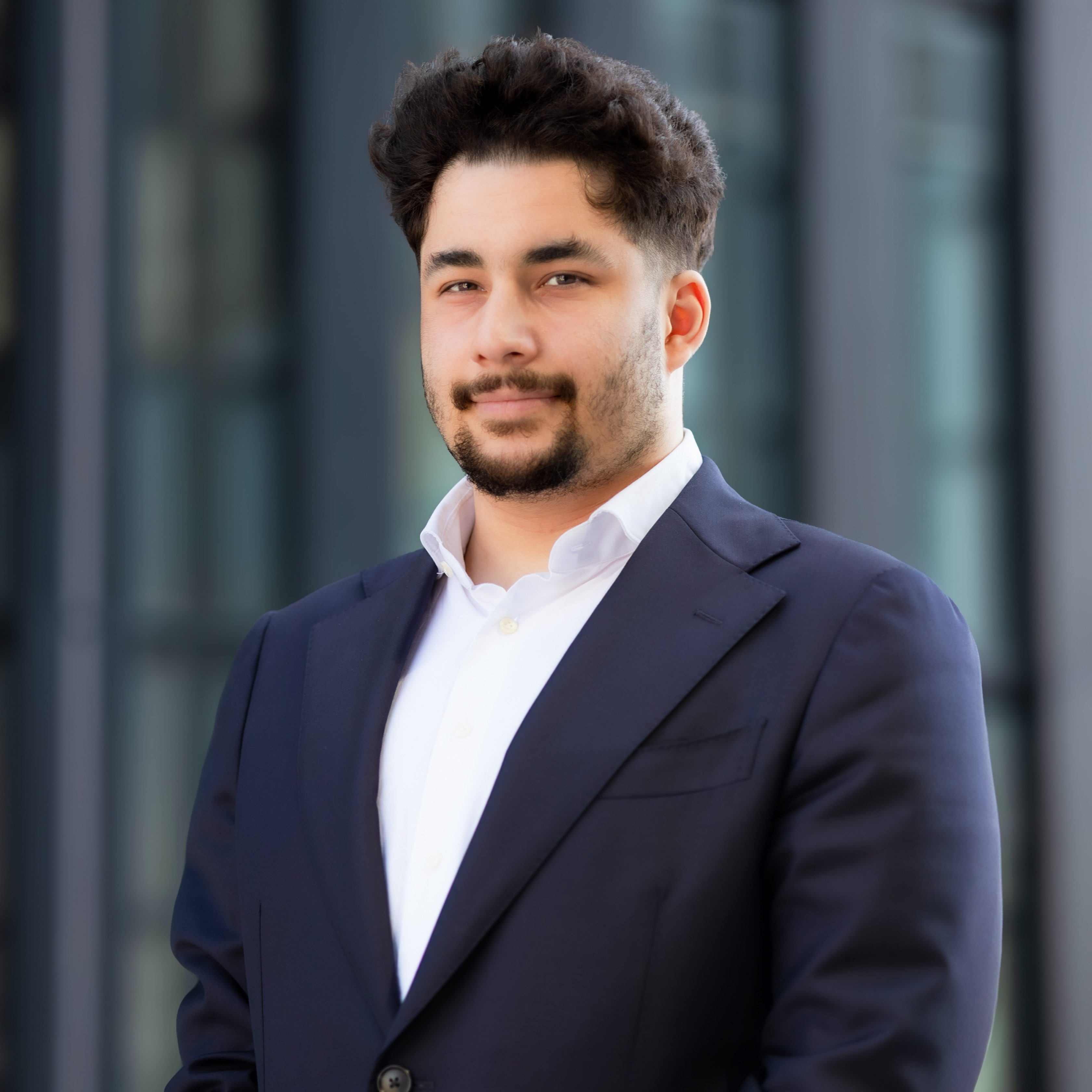 Allianz Versicherung Murat Lekesiz Düsseldorf - Melih Tanarslan