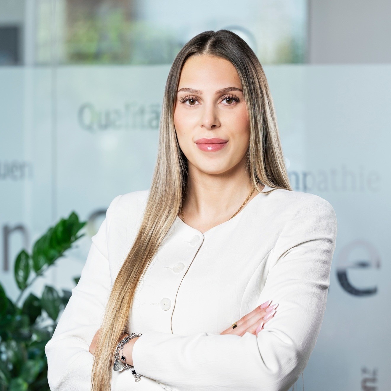 Allianz Versicherung Madeo und Will OHG Winnenden - Marie Staab