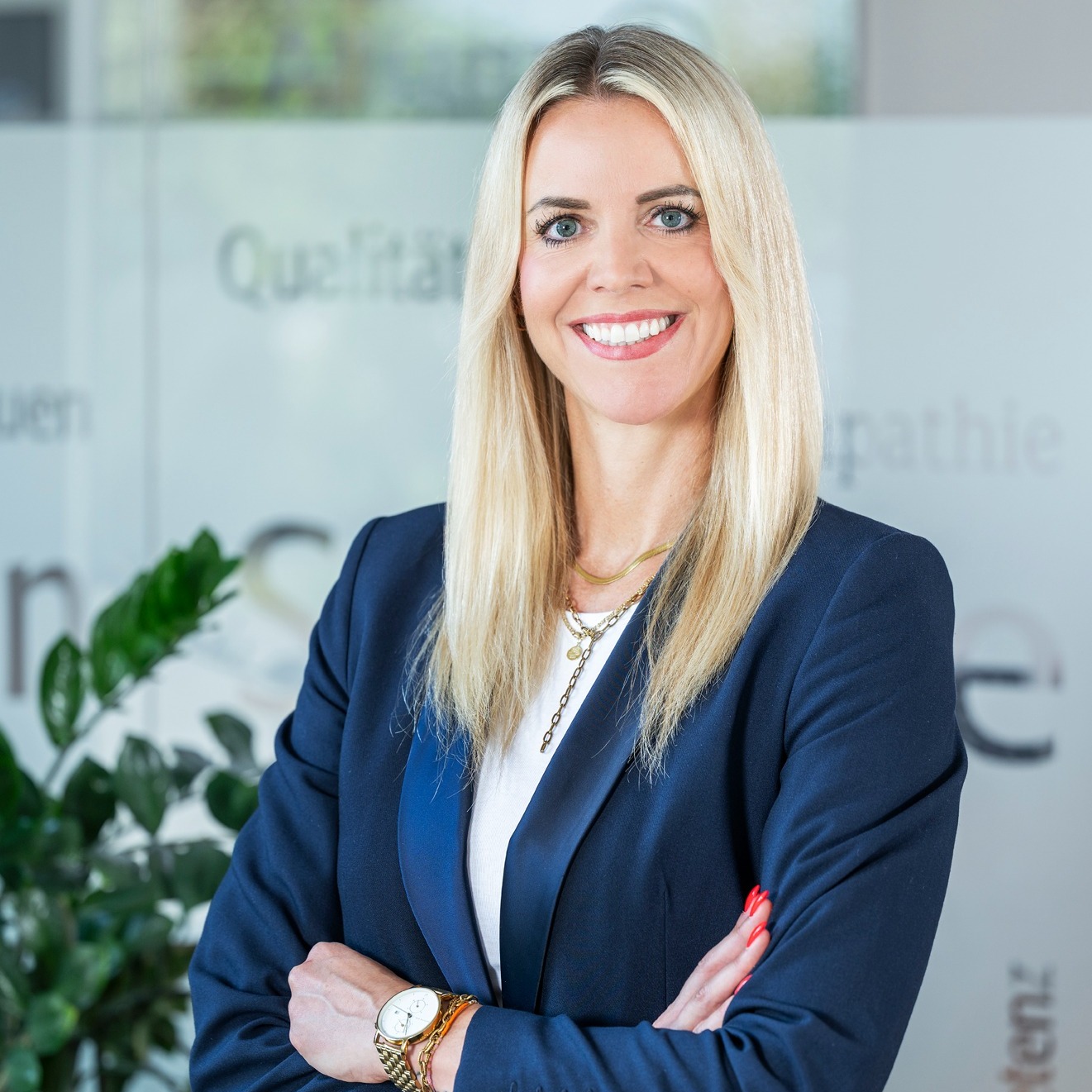 Allianz Versicherung Madeo und Will OHG Winnenden - Nina Madeo
