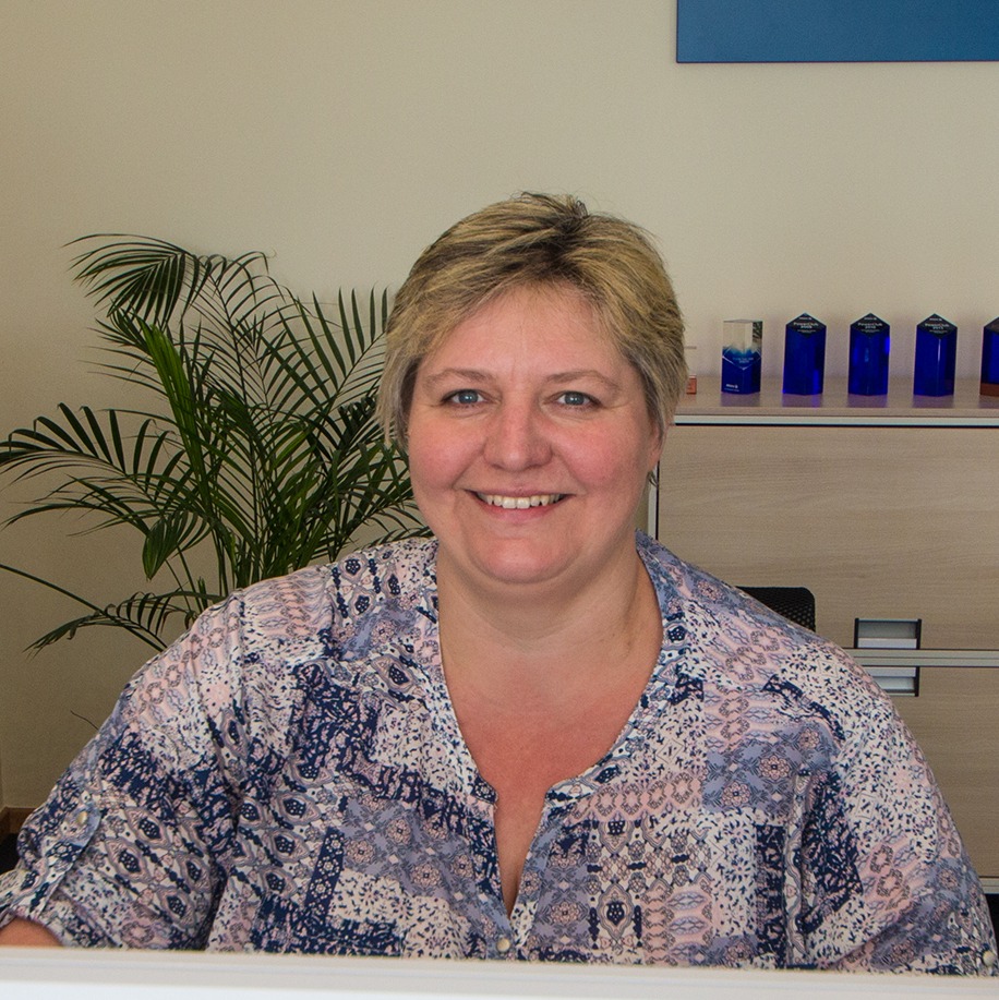 Allianz Versicherung Maik Vogt Eiterfeld - Ramona alleine