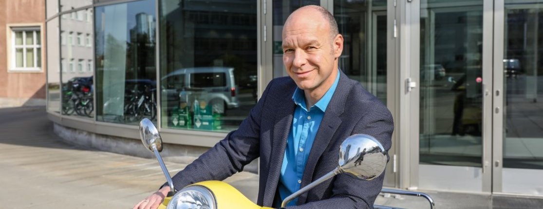 Allianz Versicherung Mario Leibold Erlangen - allianz-leibold Vespa