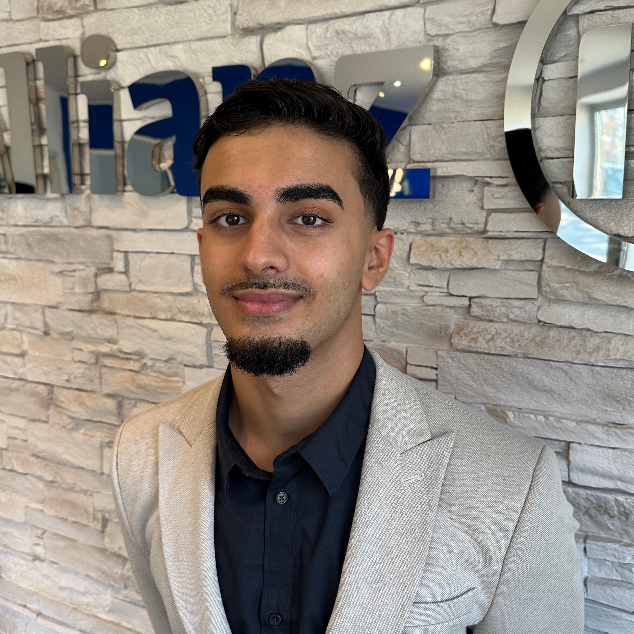 Allianz Versicherung Martin Felten Hamburg - Yanic Luthra LV Lebensversicherung BU Rente