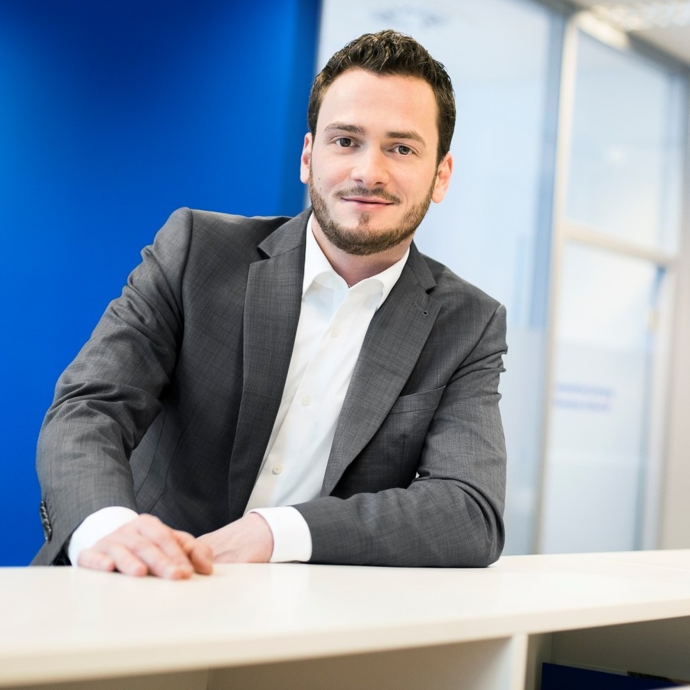 Allianz Versicherung Max von Arnim Hamburg - Martin Liepe