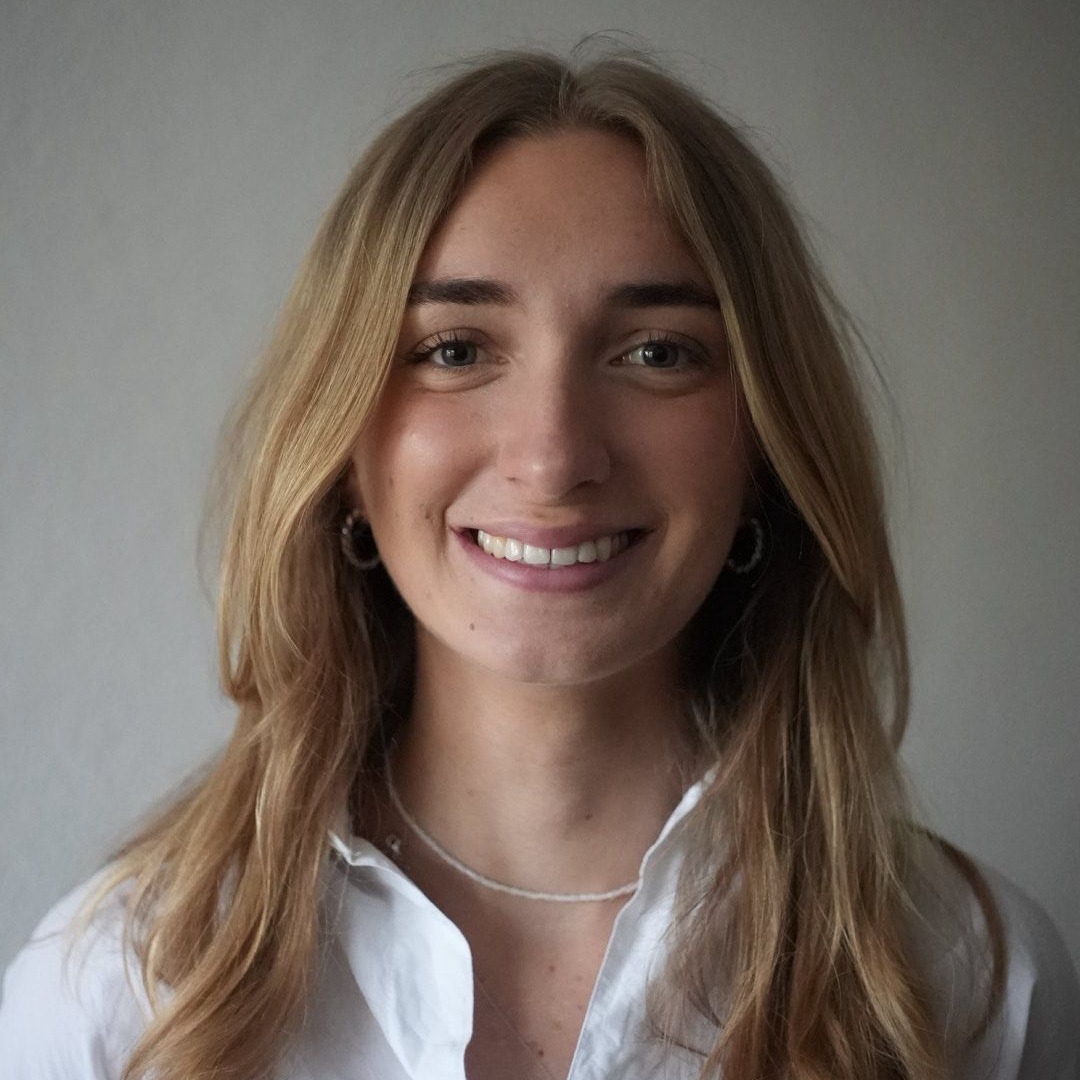 Allianz Versicherung Maximilian Solbach Eschborn - Olivia in't Veld