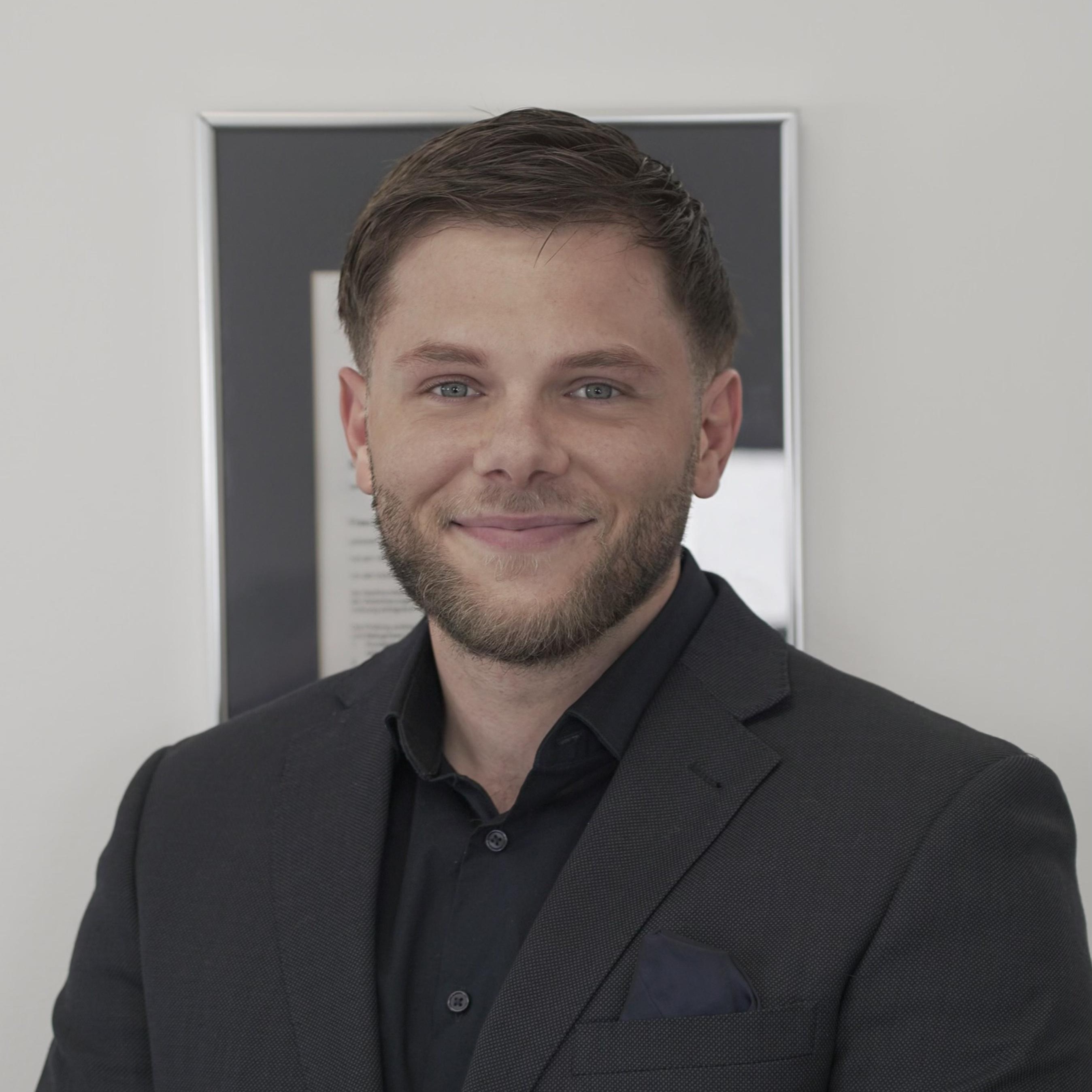 Allianz Versicherung Melih Gün Obertshausen - Velid Masovic