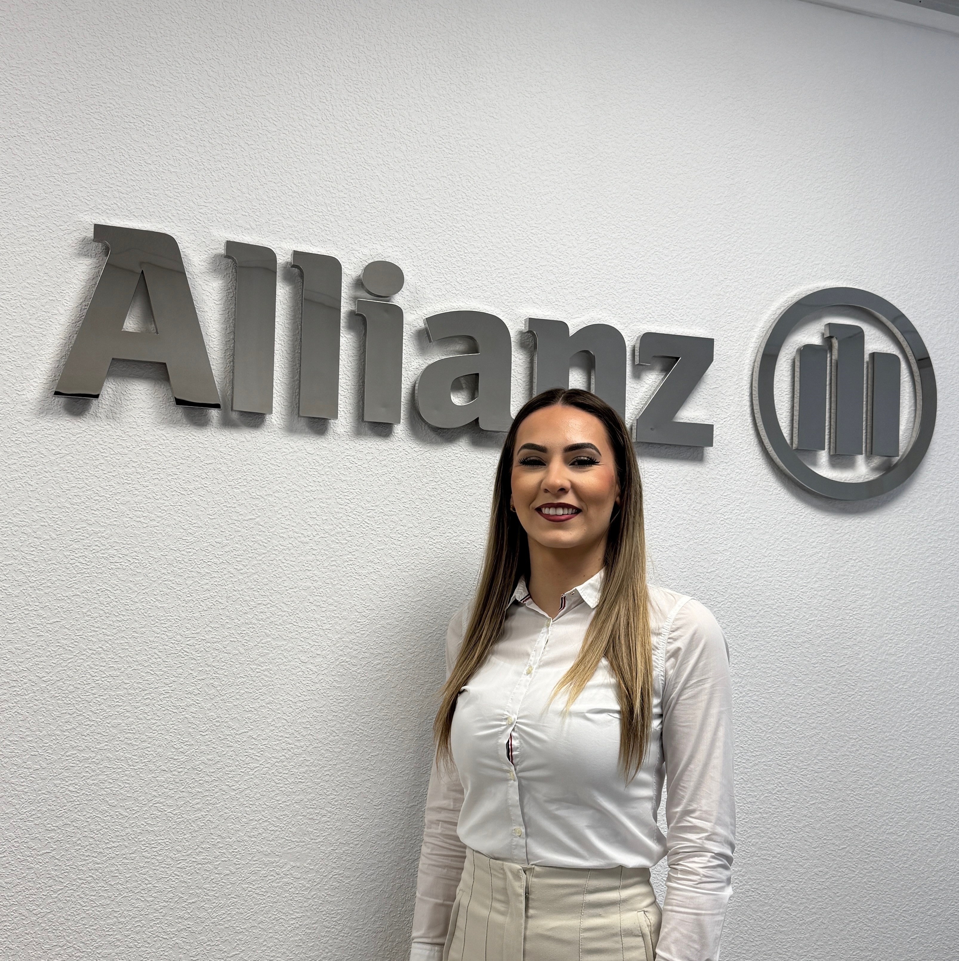 Allianz Versicherung Michael Puhze Bad Homburg - Alberta Veseli