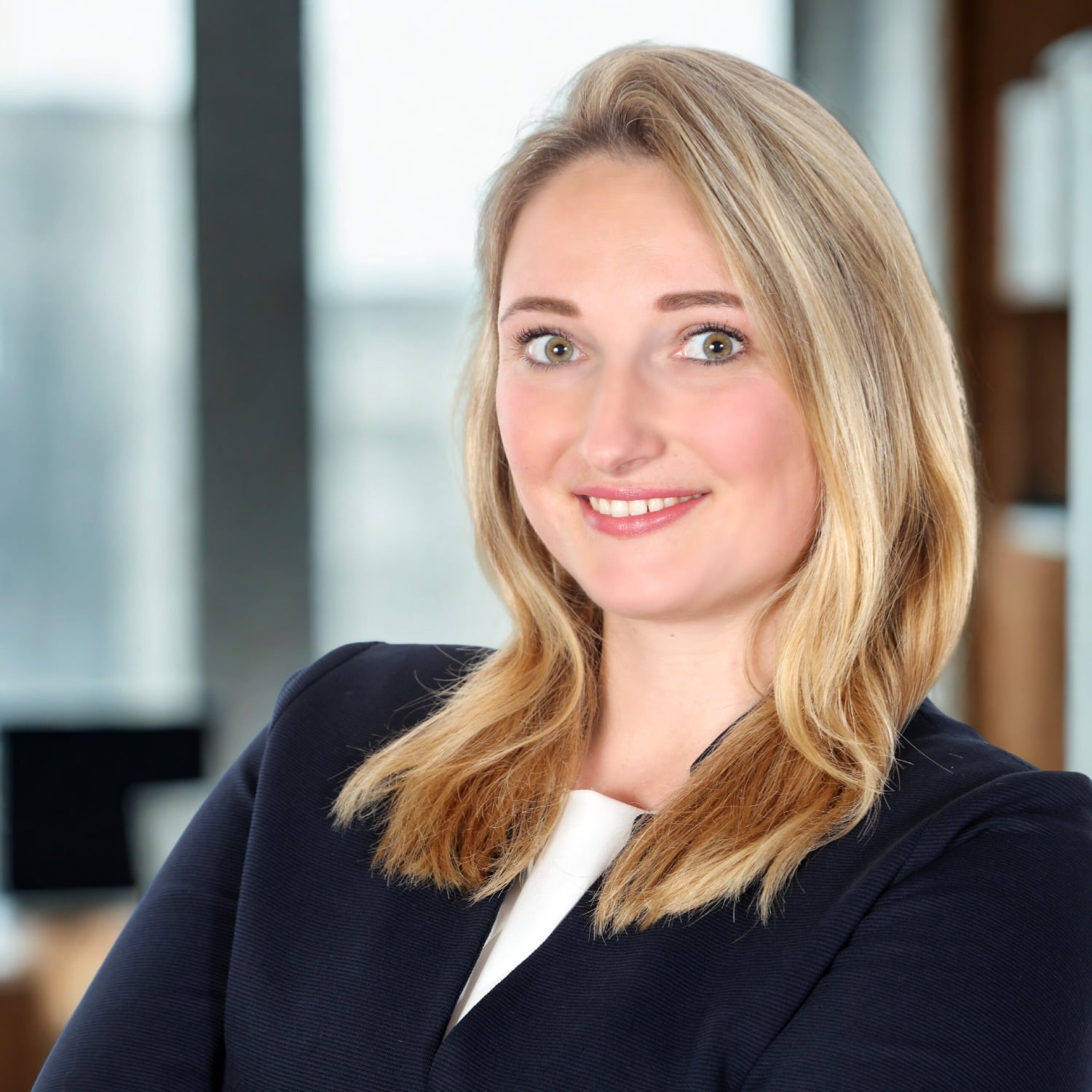 Allianz Versicherung Michelle Alexandra Karsten Strausberg - Michelle Karsten Strausberg Agenturleiterin