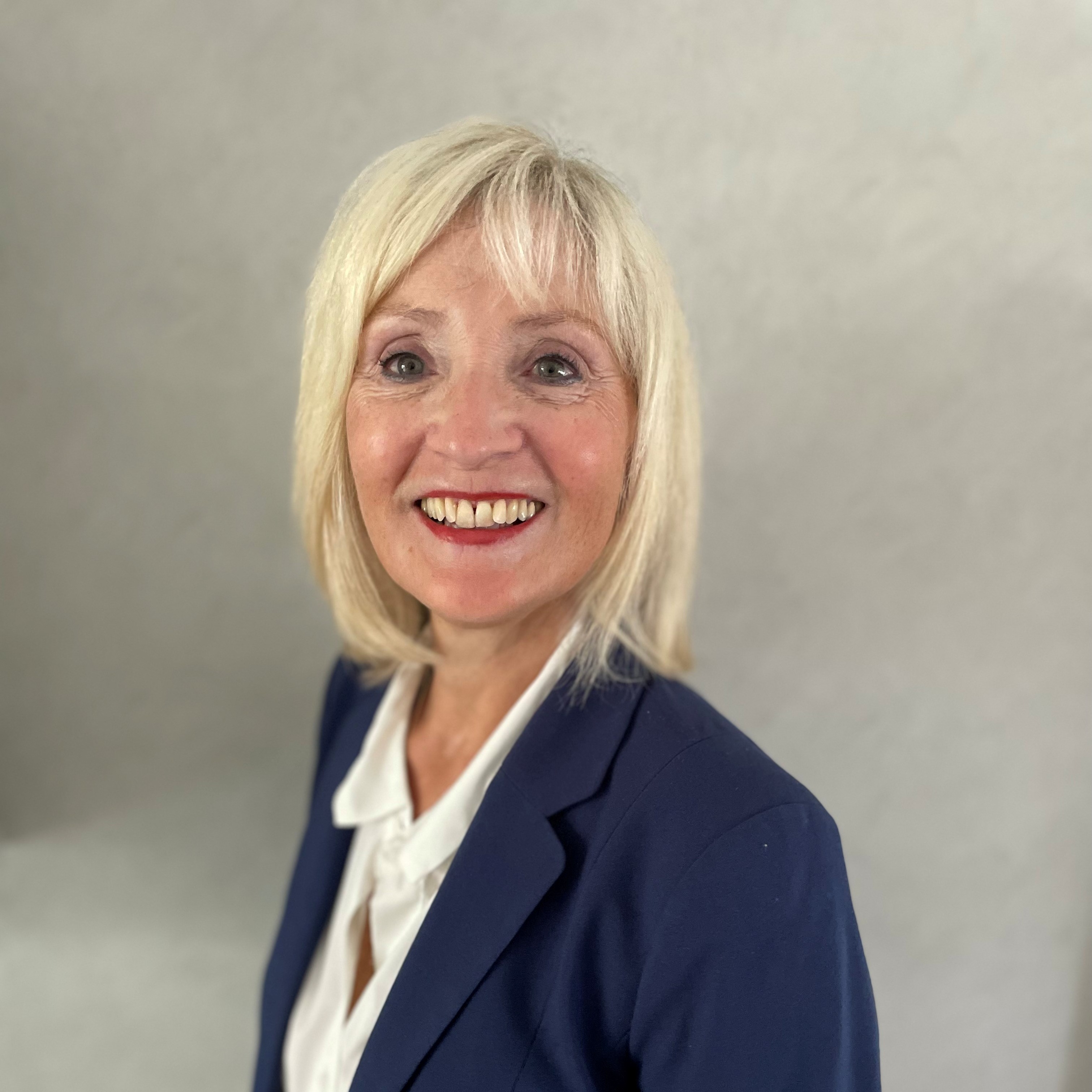Allianz Versicherung Niklas Manßen Leer Ostfriesland - Ute Bohn