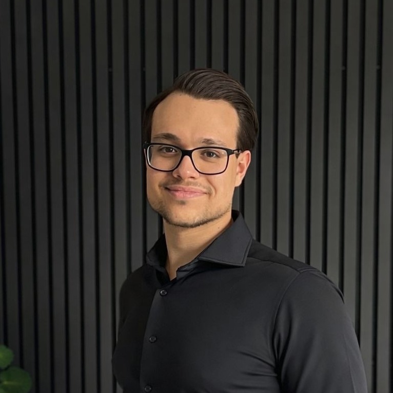 Allianz Versicherung Niklas Manßen Leer Ostfriesland - Kirilo Kirpikov