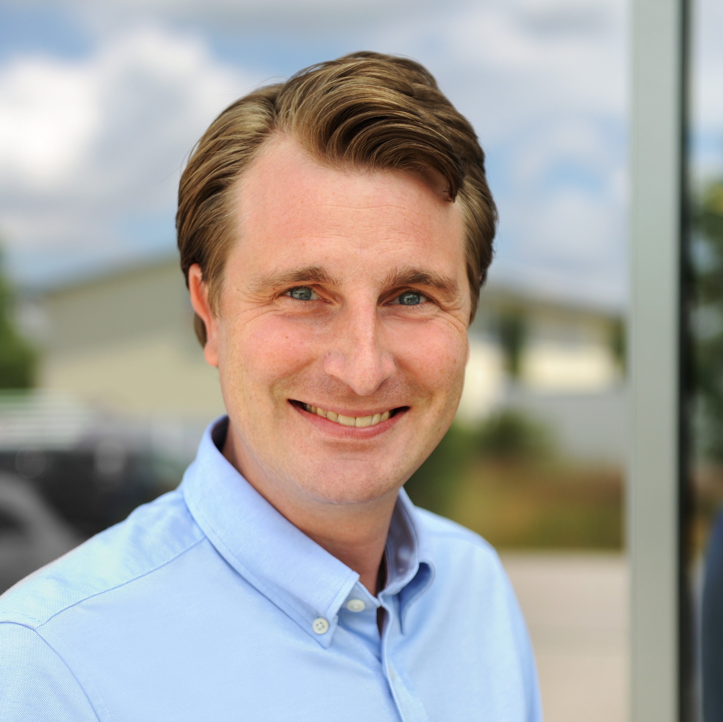 Allianz Versicherung Obermaier und Müller OHG Moorenweis - Nicolas Oberbacher