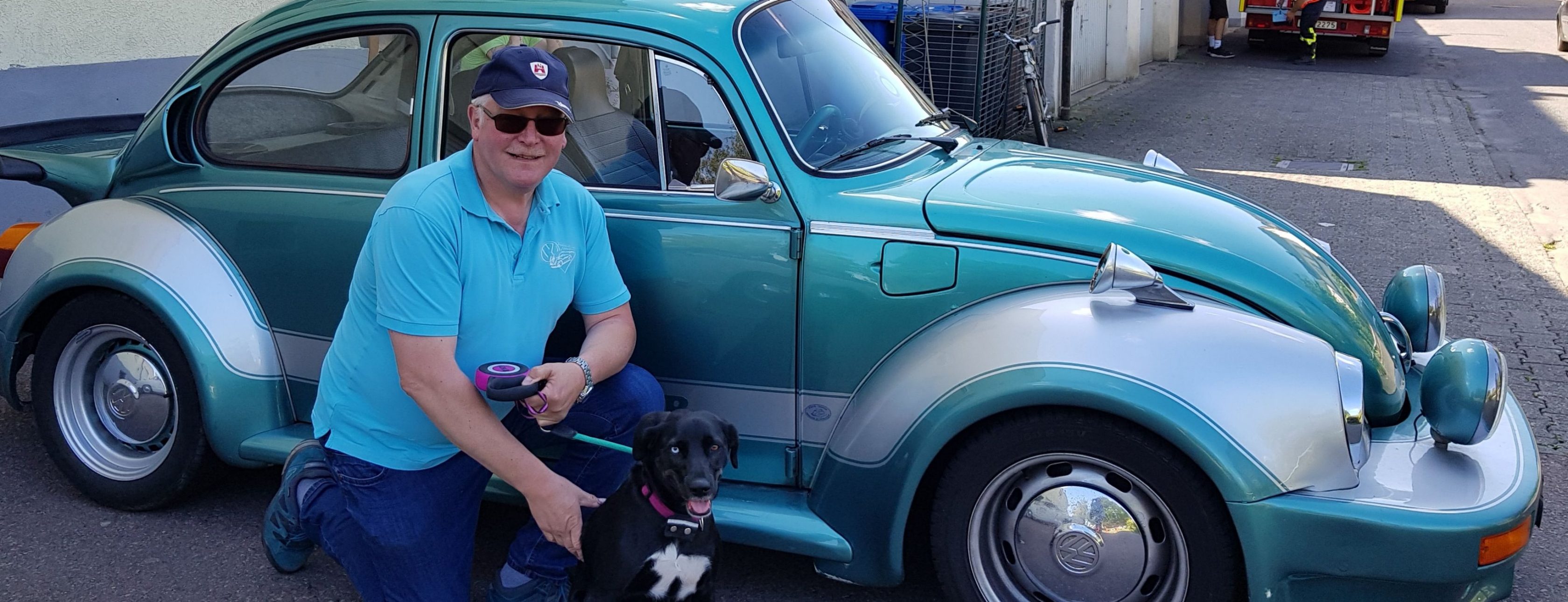 Allianz Versicherung Peter Schäfer Offenbach am Main - Hund und Auto VW Käfer