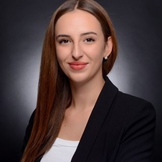 Allianz Versicherung Ralf Gerhard Berlin - Lisa Chelsea Zawilinska