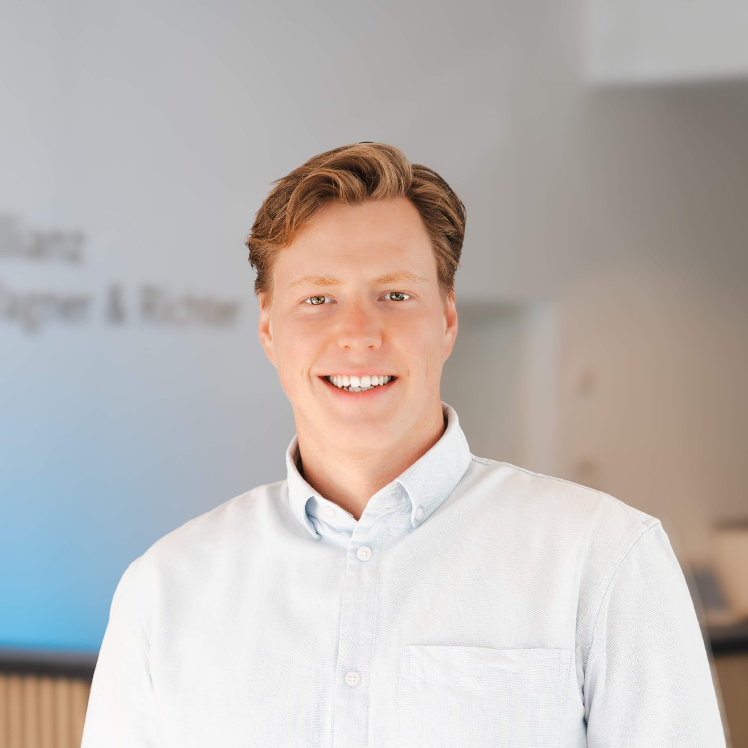 Allianz Versicherung Robin Richter Eschenburg - Digital & Persönlich 