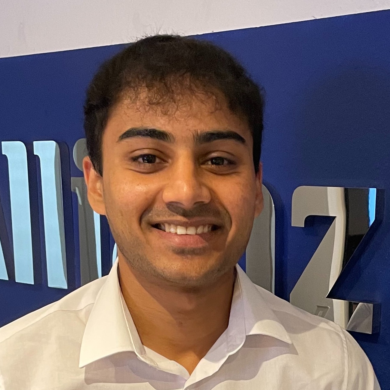 Allianz Versicherung Roger Beckmann Hiddenhausen - Ahmed Mustafa Auszubildender Allianz