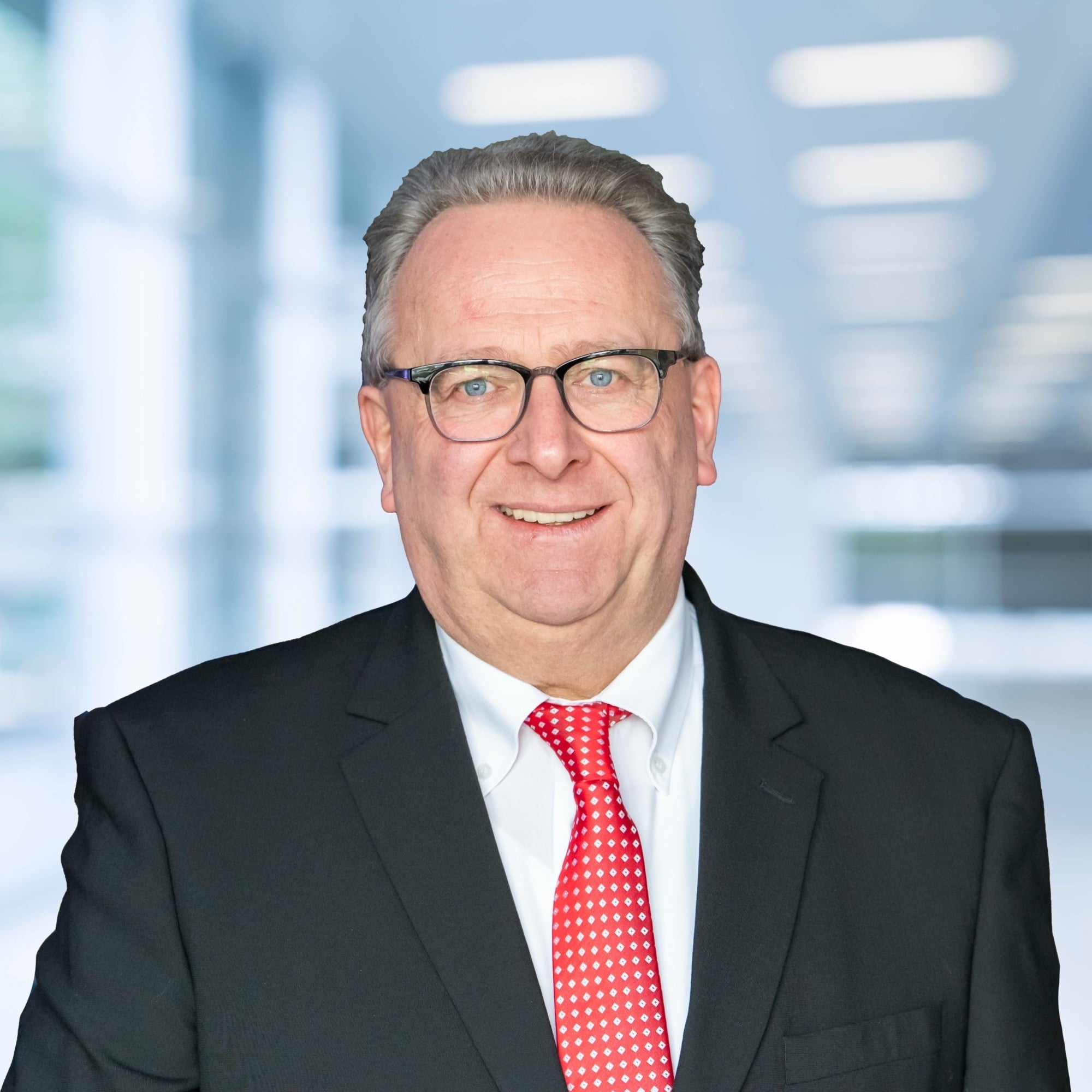 Allianz Versicherung Sabrina Desiree Cavdar Düsseldorf - Dirk Schröter