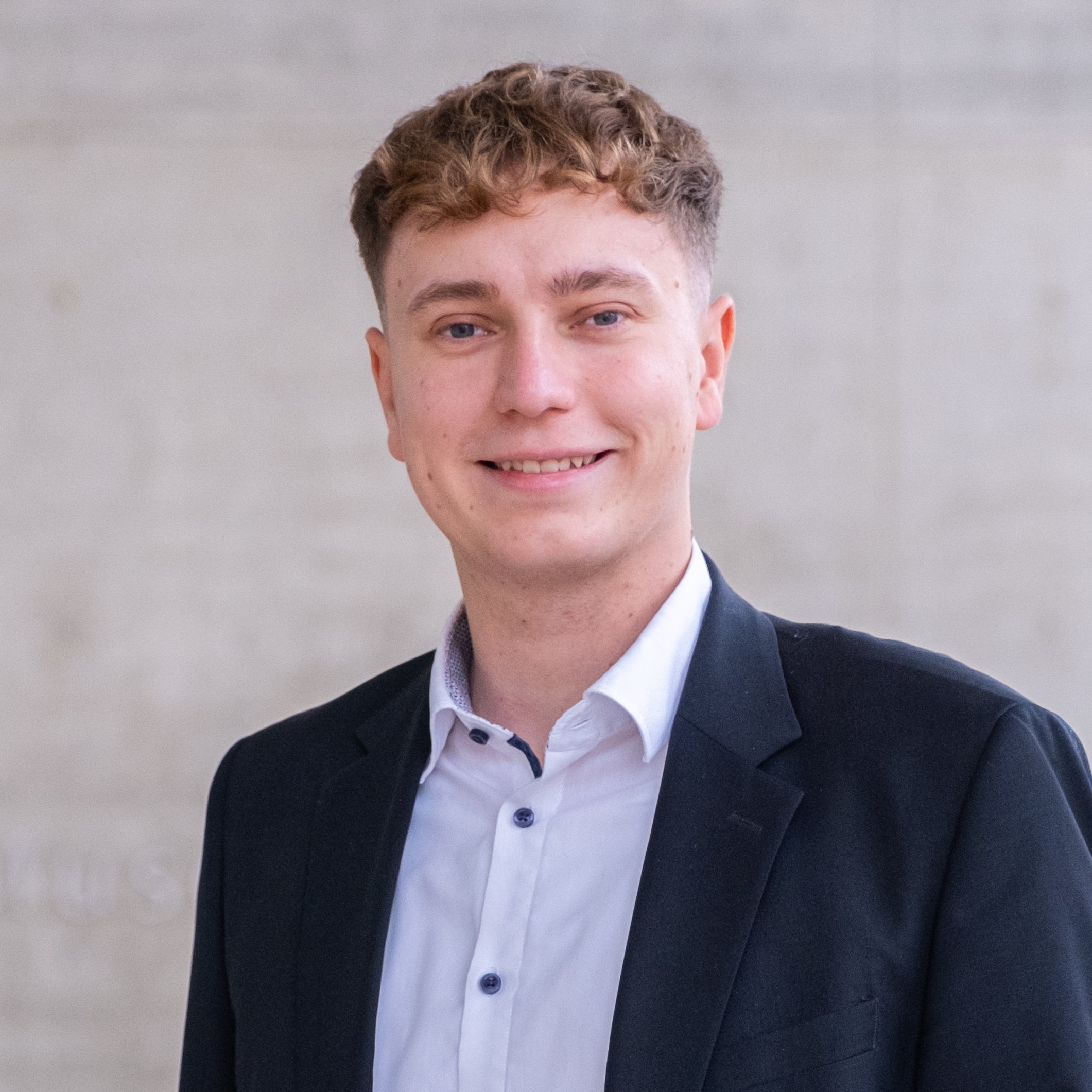 Allianz Versicherung Alexander Schmitt Gochsheim - Felix Vogel