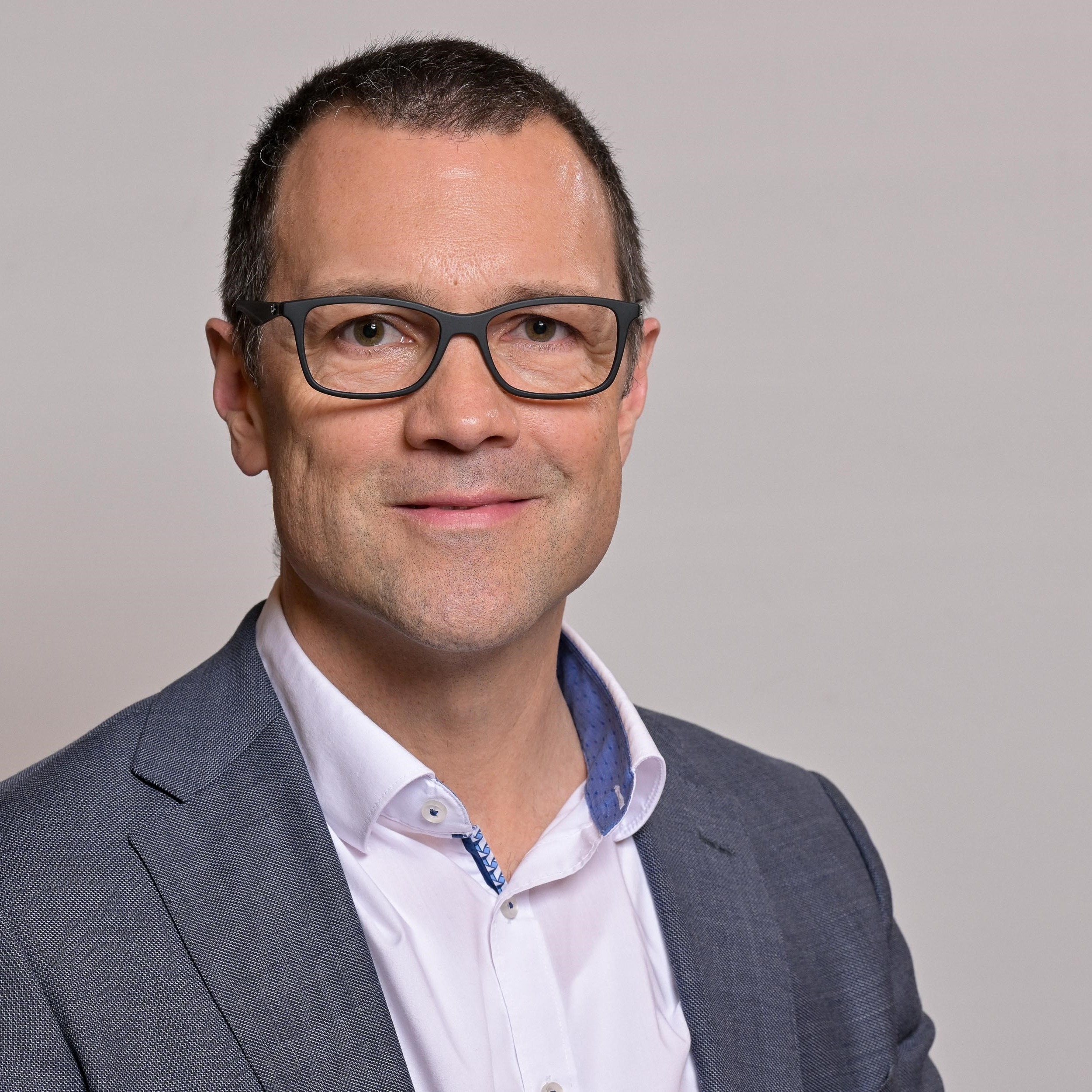 Allianz Versicherung Sebastian Buschlinger Frankfurt am Main - Finanzieurngsexperte ABV