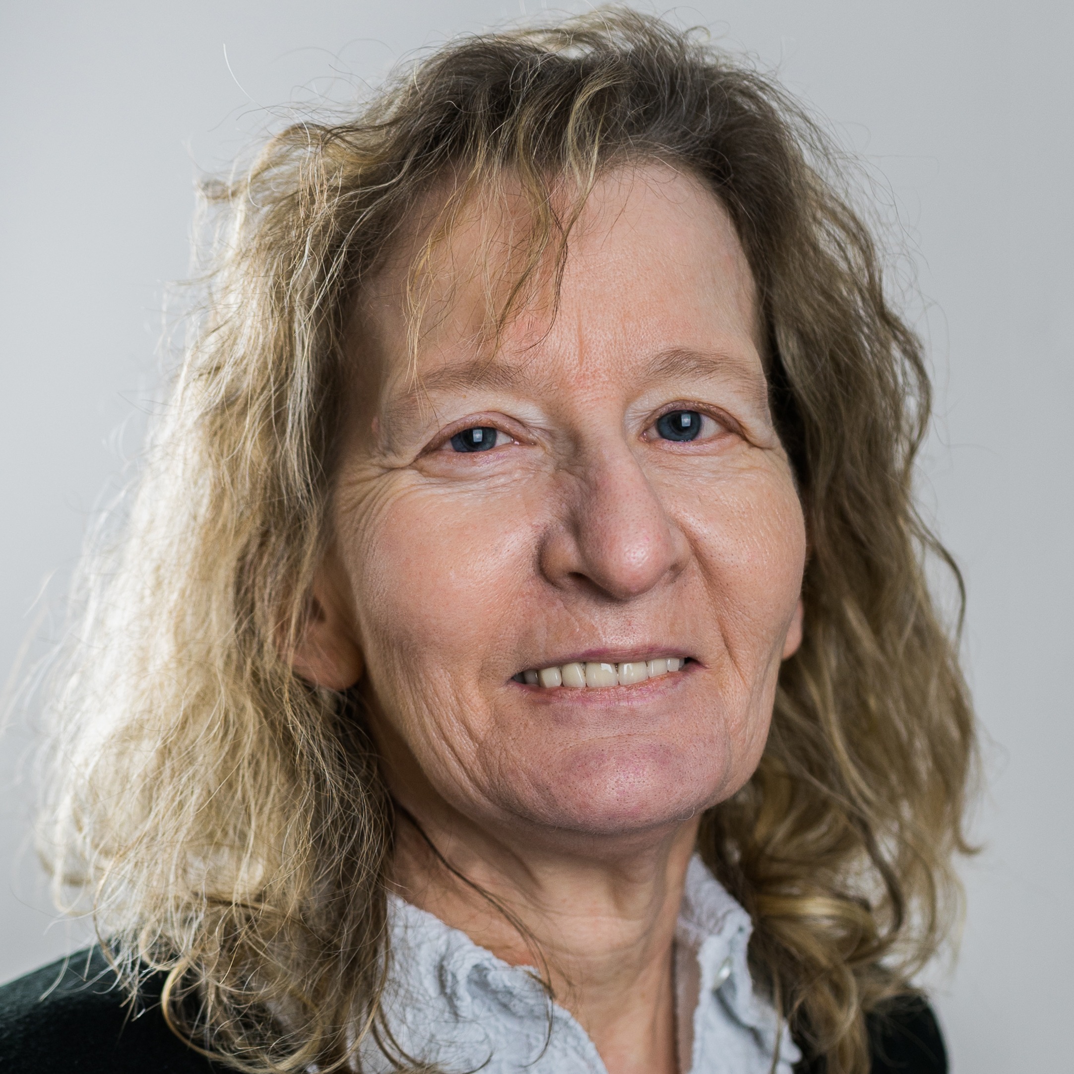 Allianz Versicherung Michael Ralf Förster Delligsen - Elvira Ludwig