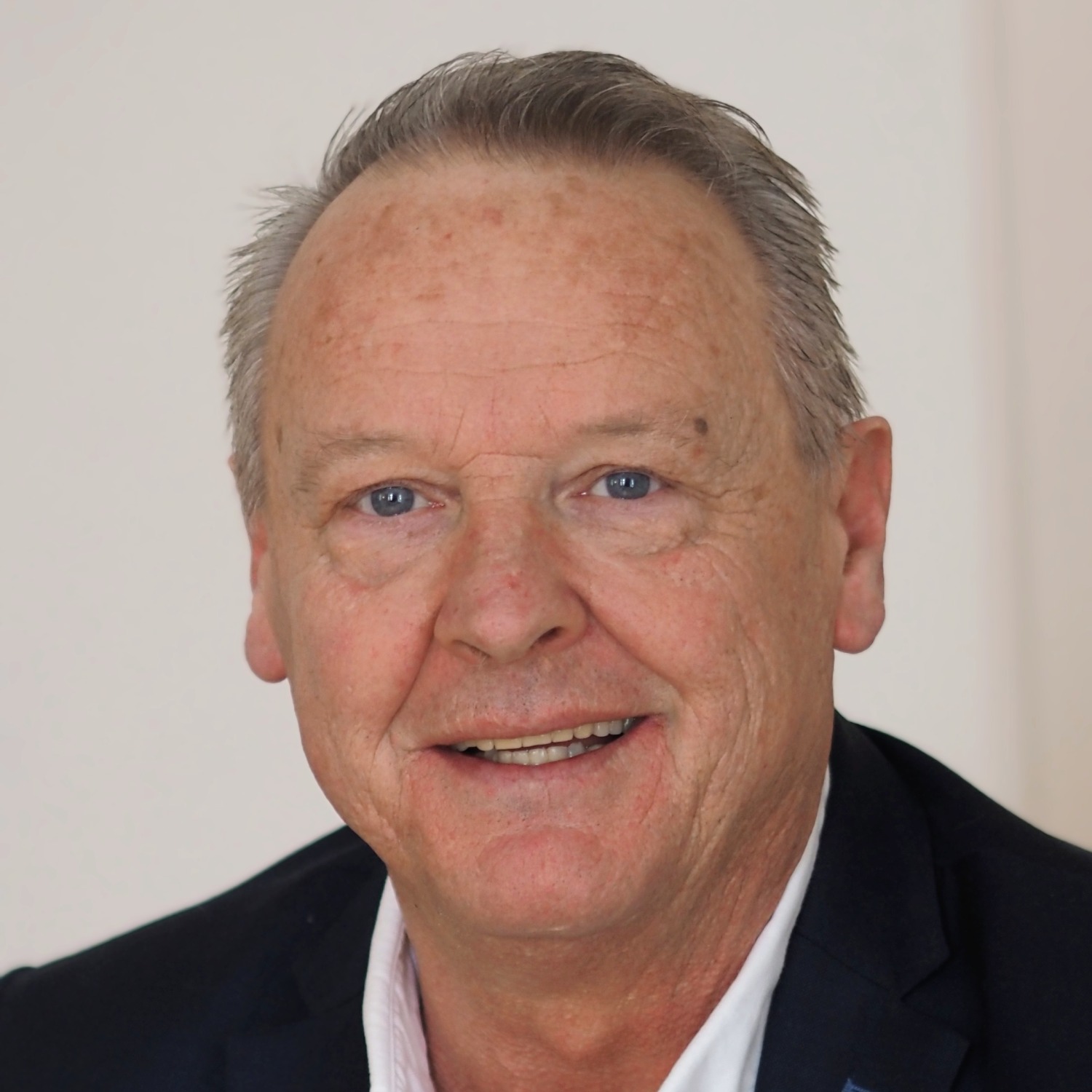 Allianz Versicherung Stefan Keil Oettingen in Bayern - Allianz,Vorsorge,Fondsparen,Baufinanzierung,Immo