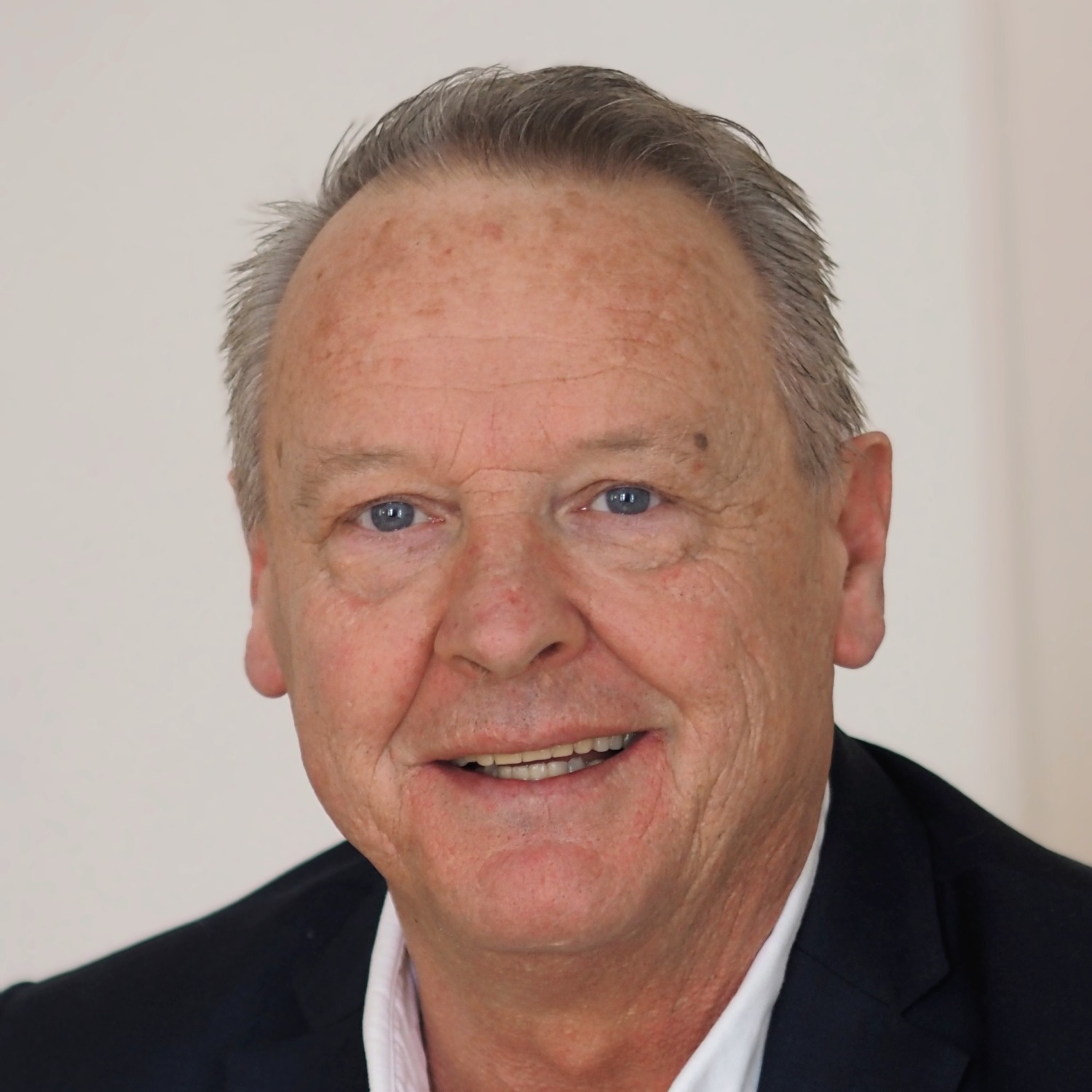 Allianz Versicherung Stefan Keil Oettingen in Bayern - Allianz,Geldanlage,Gewerbeversicherung,Flotte,KFZ