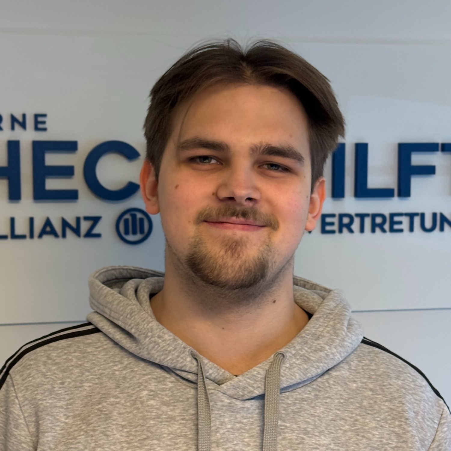 Allianz Versicherung Arne Heckt Hamburg - Pflegeversicherung Berufsunfähigkeit Hundekranken 