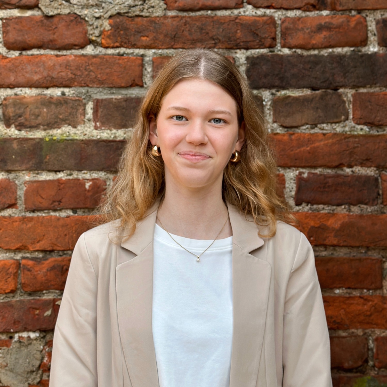 Allianz Versicherung David Terracciano und Jörg Kotsch GbR Memmingen - Noemi Terracciano Allianz Memmingen Auszubildende