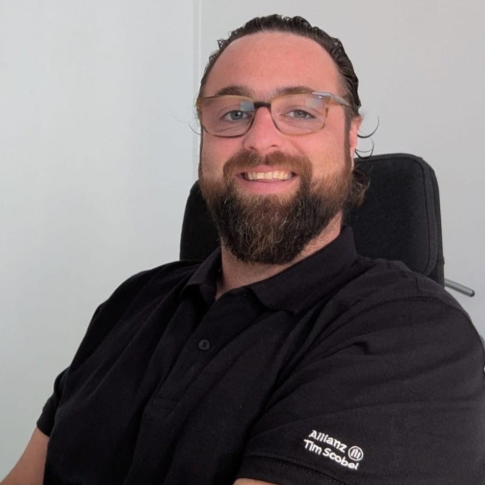 Allianz Versicherung Tim Scobel e.K. Wuppertal - Inhaber Chef Arbeit Büro Nett Urlaub Zeit Plan Tag