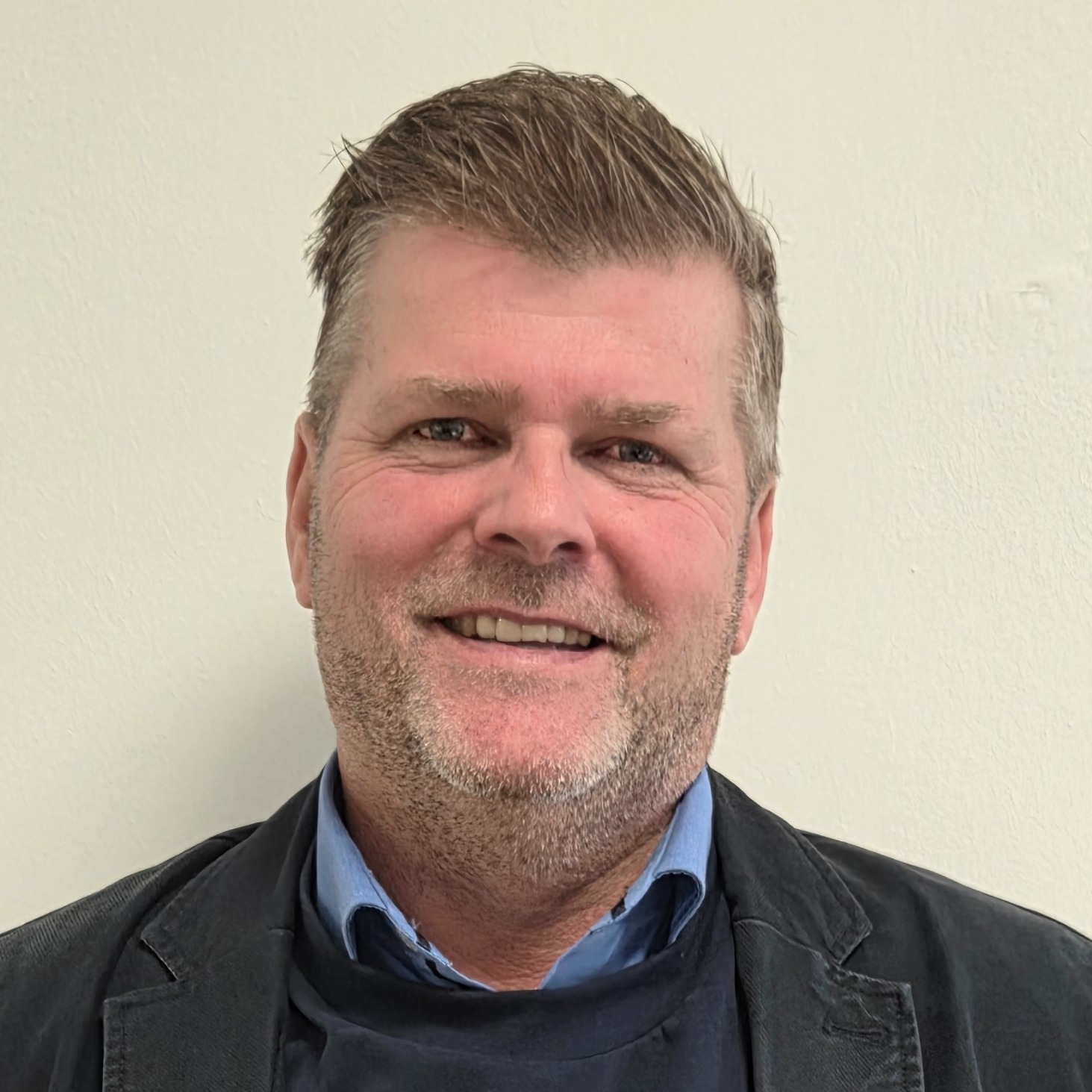 Allianz Versicherung Tom Christian Bertholdt Friedrichstadt - Bernd Stäcker