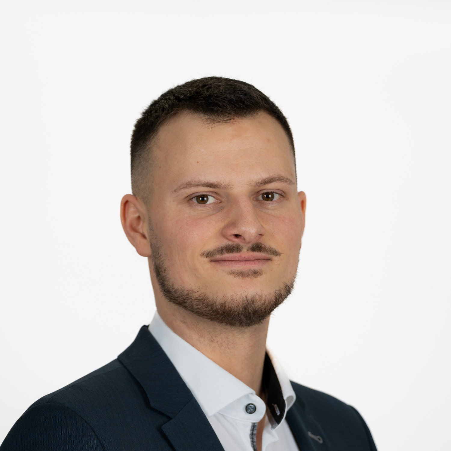 Allianz Versicherung Thomas H. Fülbier Weinheim - Loris Vollmer