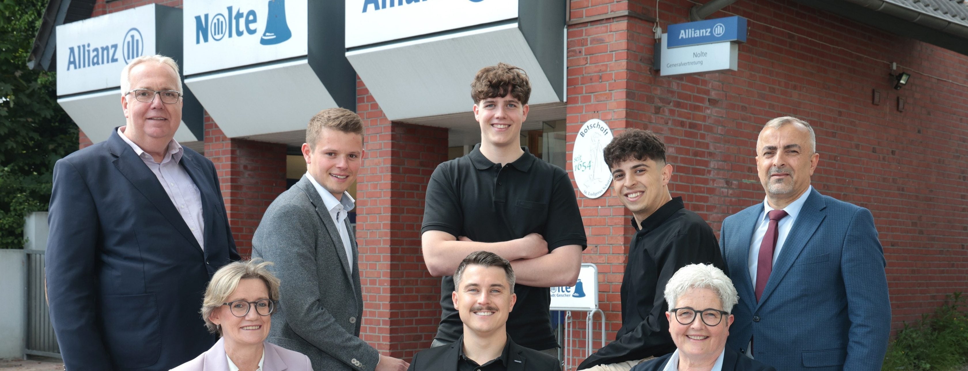 Allianz Versicherung Nolte und Kollegen OHG Inh. Christian Nolte und Justus Köjer Gescher - Gruppenfoto Mai 2025