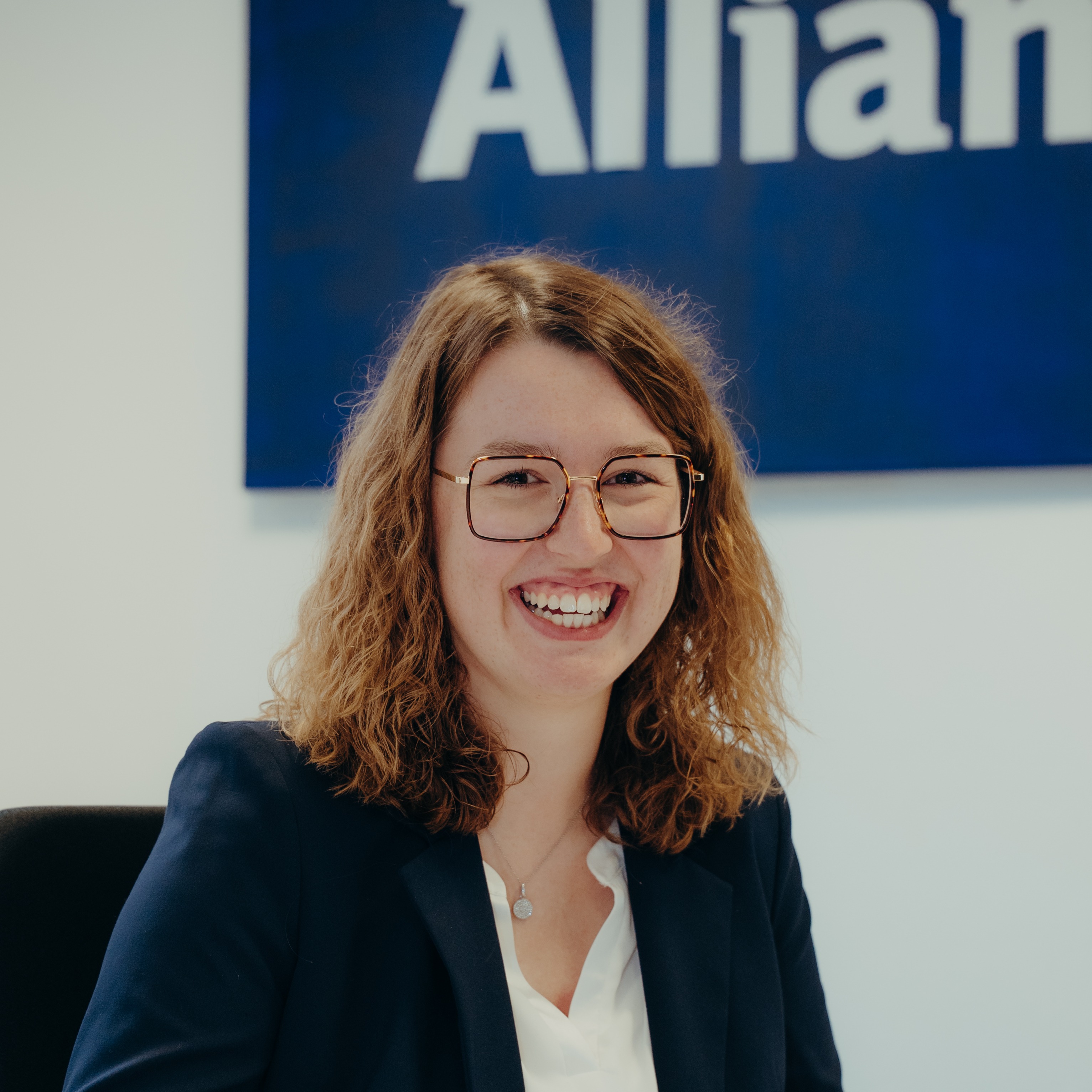 Allianz Versicherung Jörg Riecke Beckum - Laura Kröger