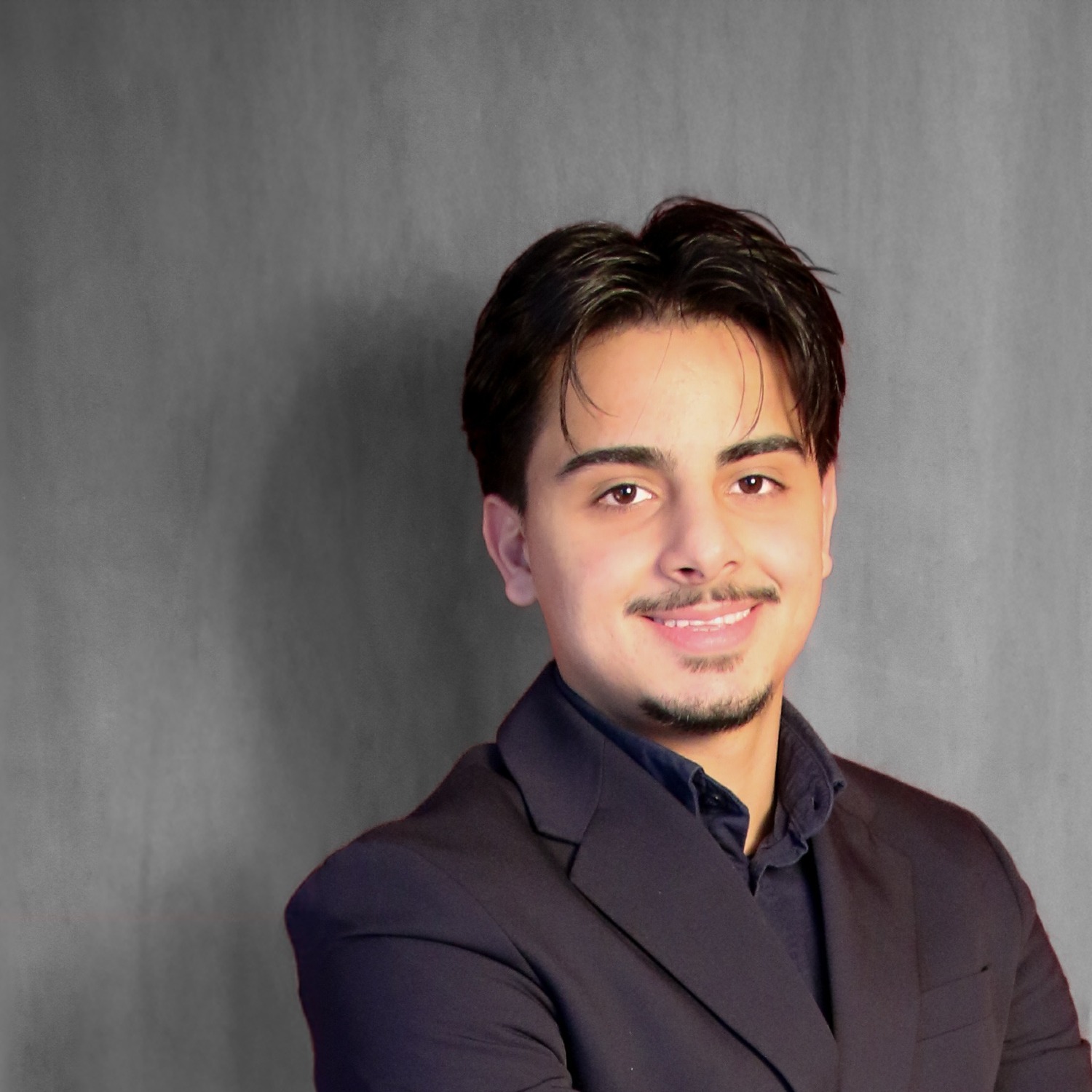 Allianz Versicherung Börje Voss Neustadt-Glewe - Auszubildender Mohamed Alsindi bei BörjeVoss-Allianz.de