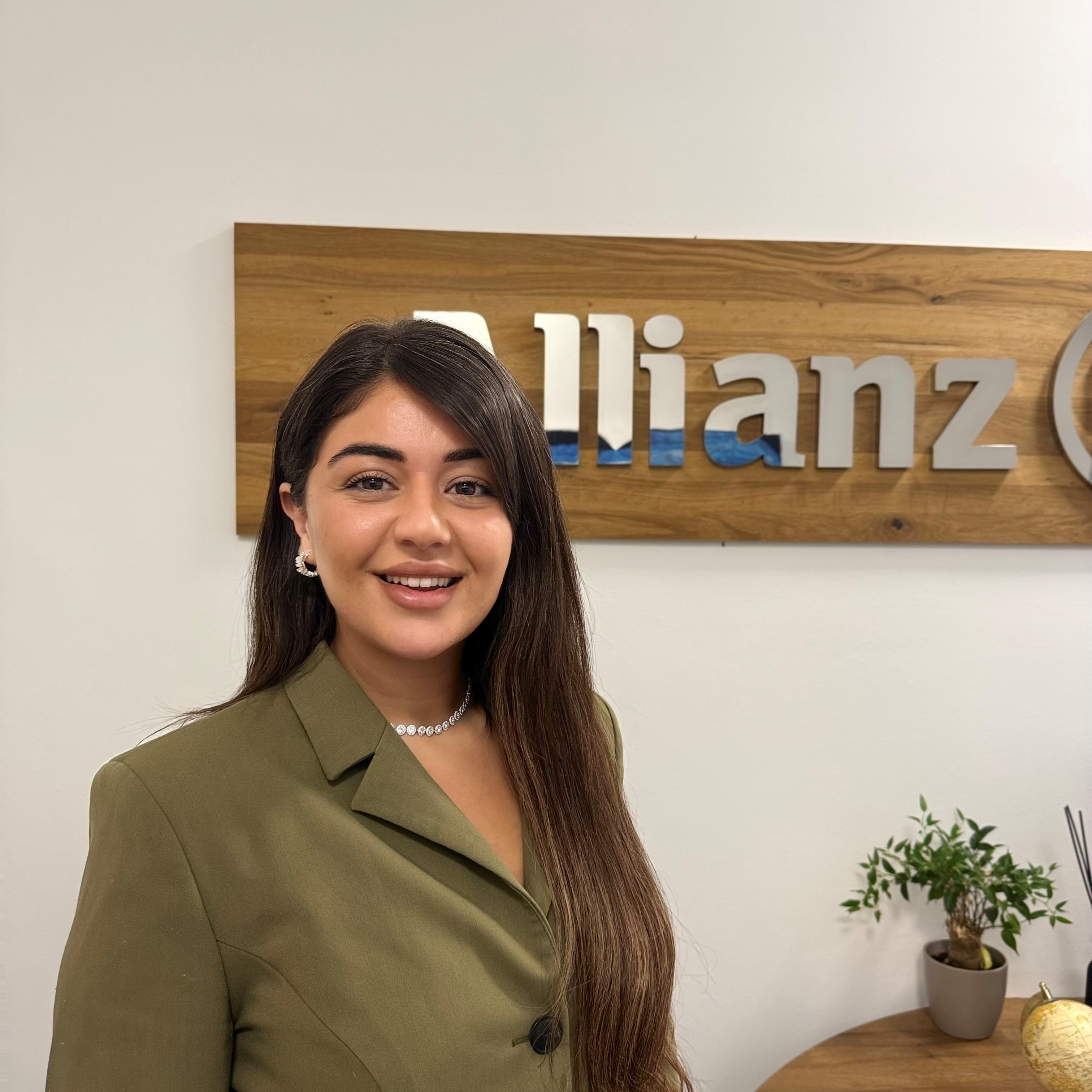 Allianz Versicherung Yaren Özgündüz Karlsruhe - Profilbild